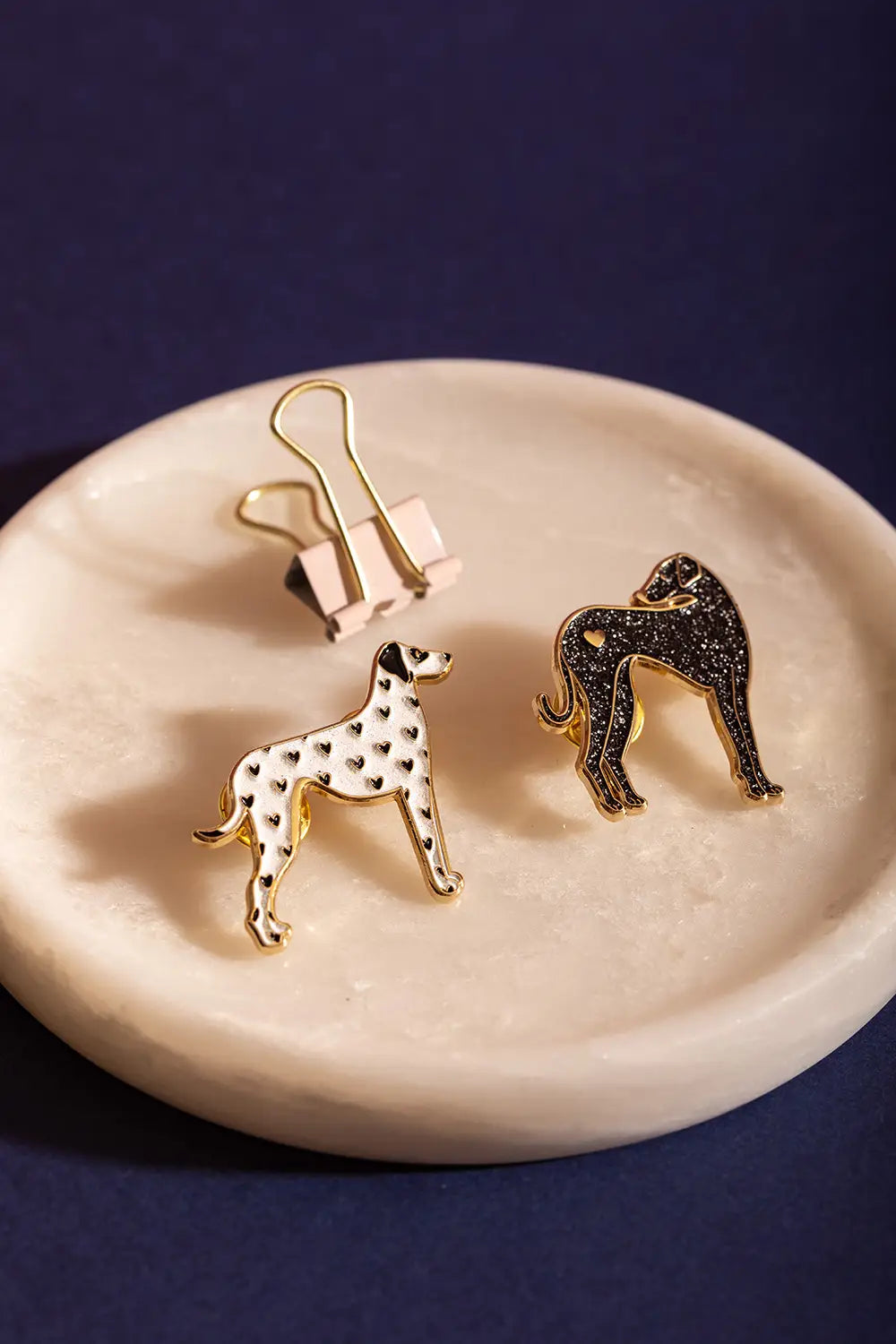 all-the-ways-to-say-dalmatian-emaille-pin-40x36-mm-gold image 6