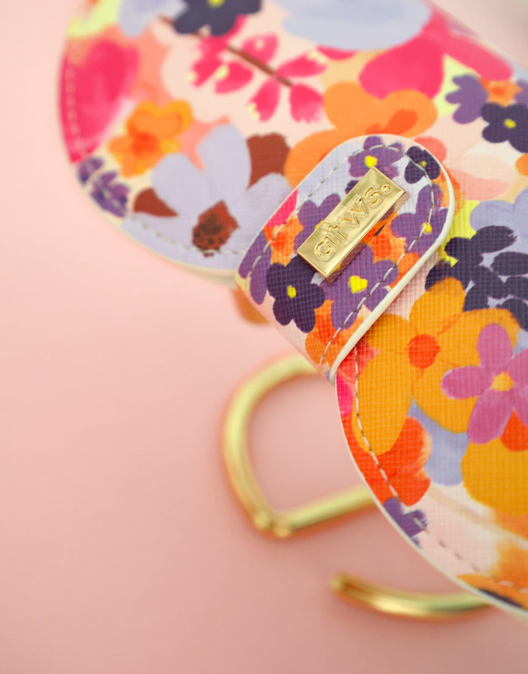 all-the-ways-to-say-flower-garden-clip-case-brillenetui image 4