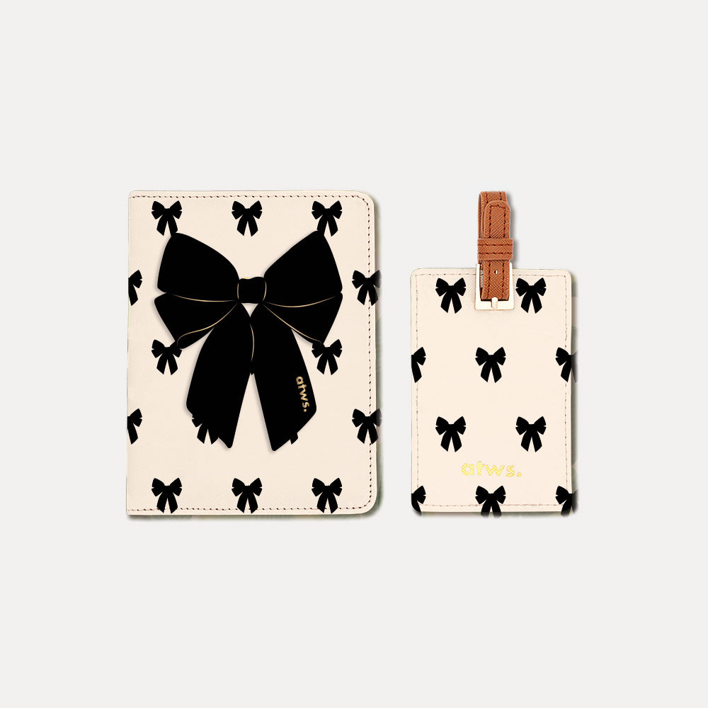 all-the-ways-to-say-black-bow-travel-set-reisepassh-lle-2tlg image 1