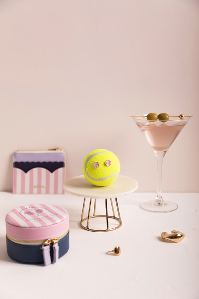all-the-ways-to-say-pins-balle-de-match-tennis-emaille-pin-gold image 3