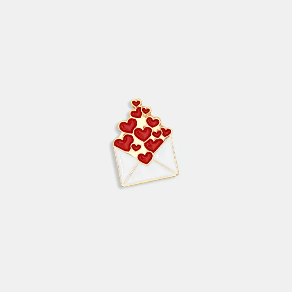 all-the-ways-to-say-pins-hearts-envelope-emaille-pin-gold-herz image 2