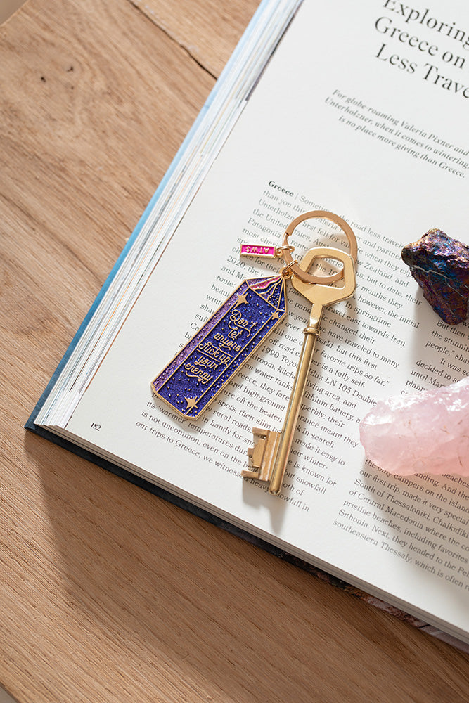 all-the-ways-to-say-crystal-schl-sselanh-nger-gold-kristall image 3