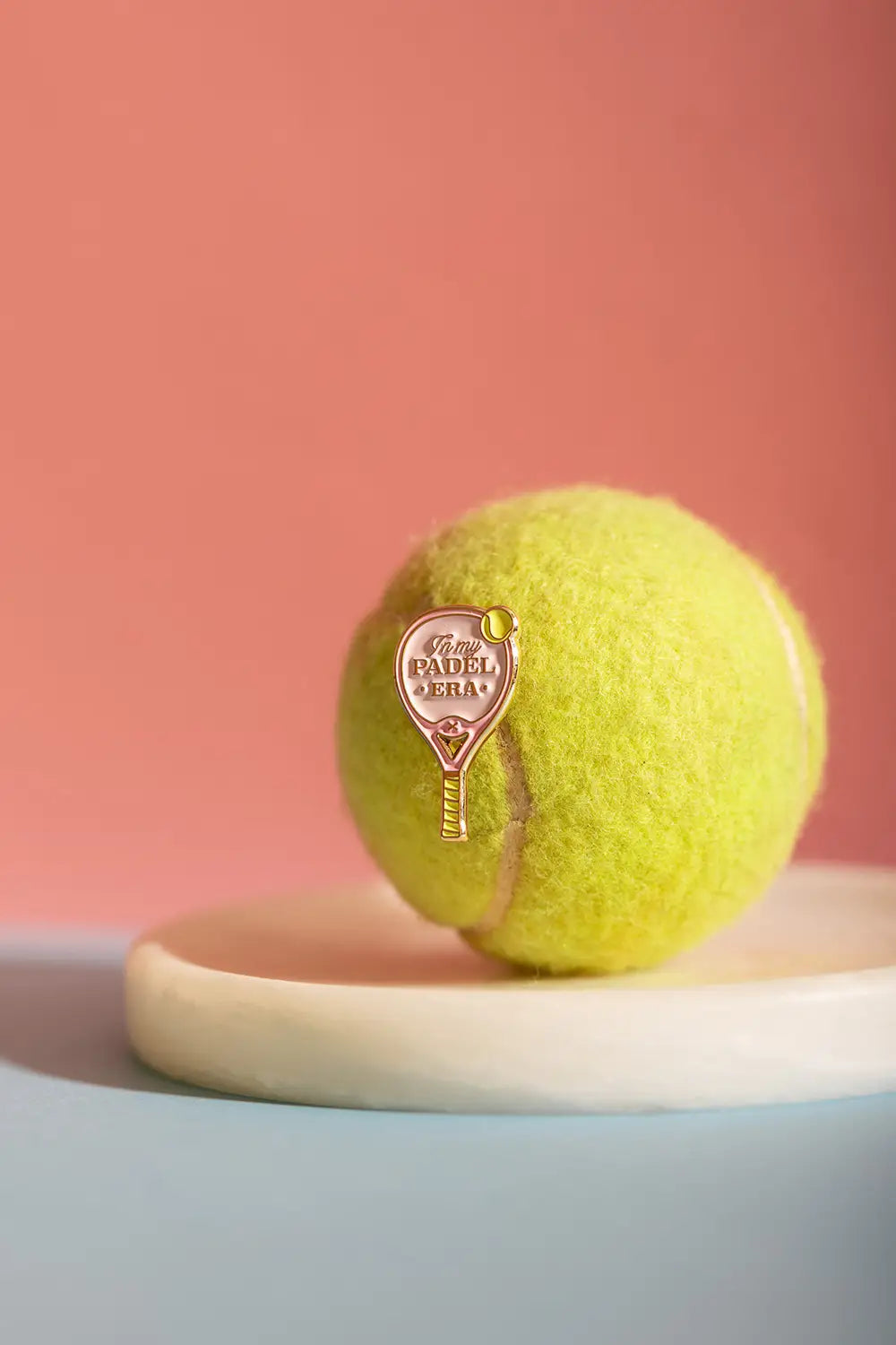 all-the-ways-to-say-padel-era-pin-emaille-gold-17x31-mm image 5