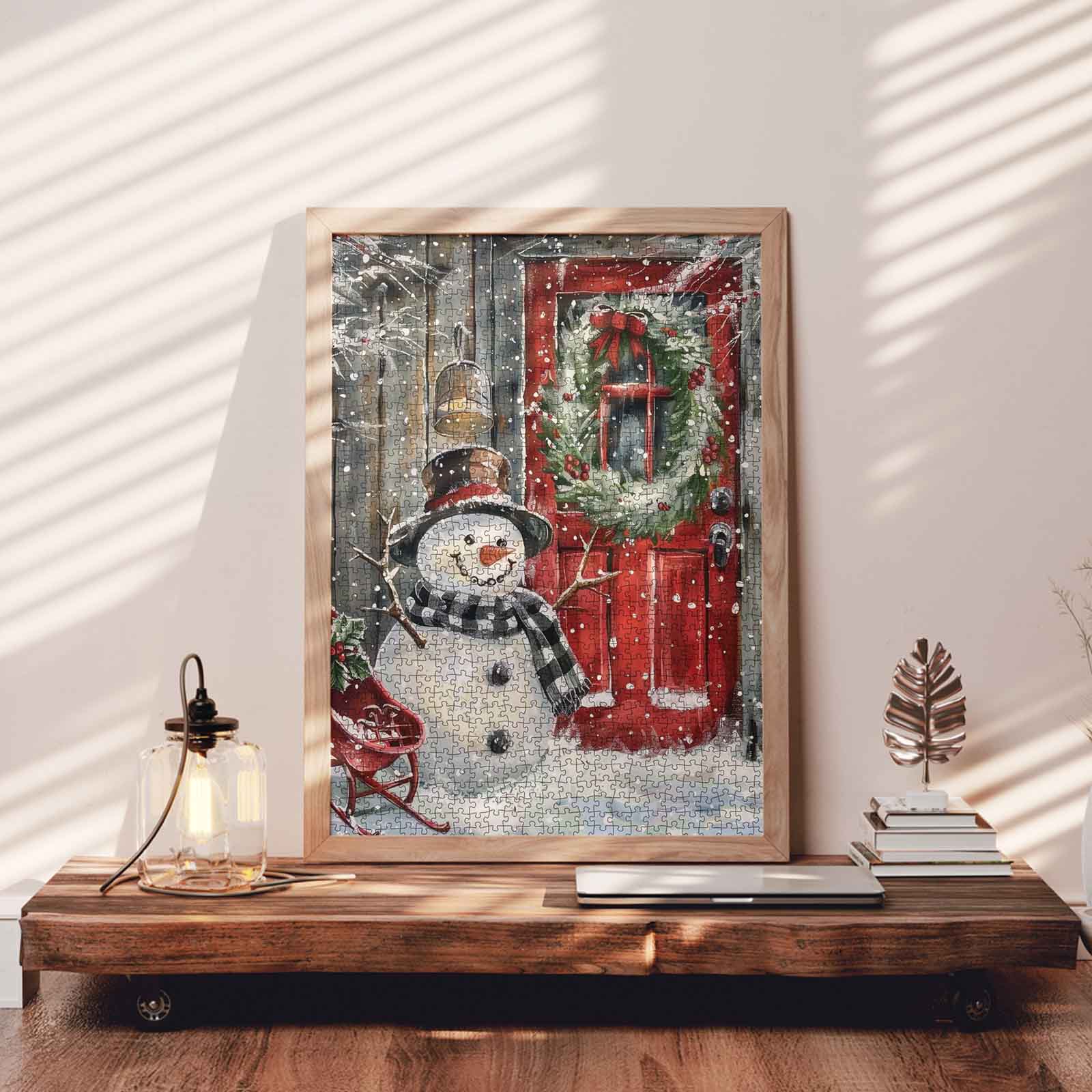 tucocoo-snowman-at-red-door-puzzle-1000-teile-weihnachten image 3