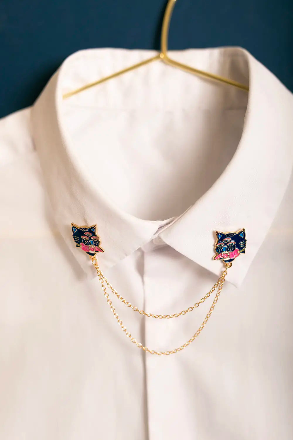 all-the-ways-to-say-duo-tiger-chain-pin-blau-kette-gold image 2