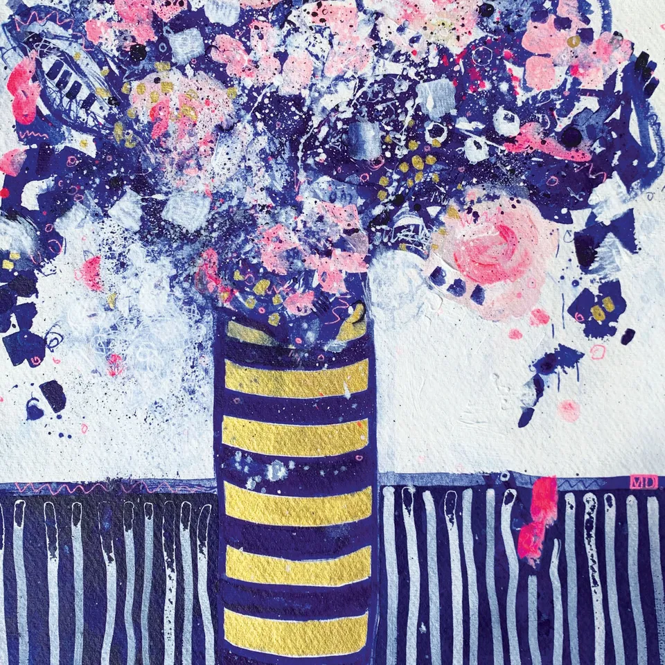 otter-house-quayside-gallery-blue-vase-gru-karte-blumen image 1