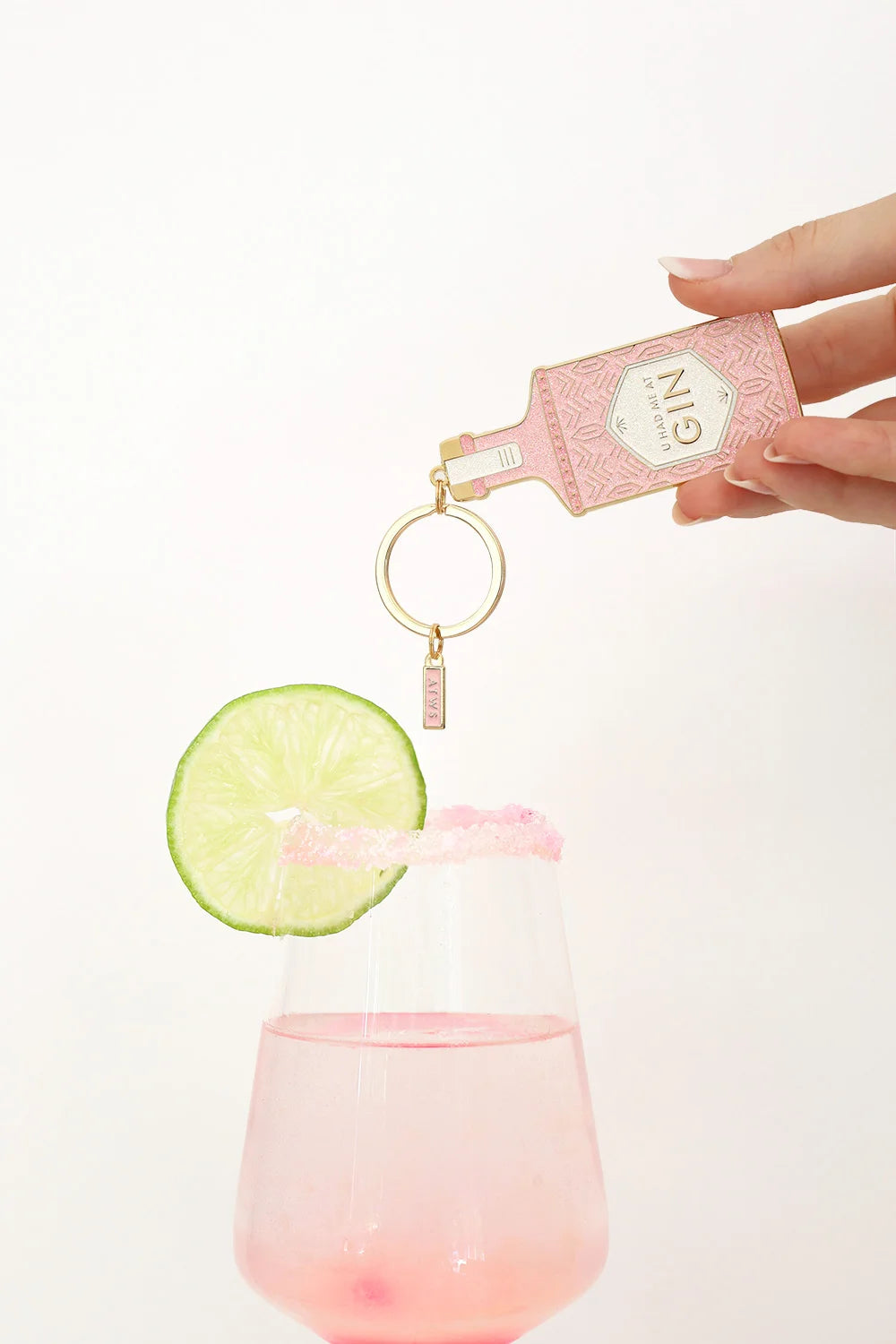 all-the-ways-to-say-u-had-me-at-gin-schl-sselanh-nger-gold image 2
