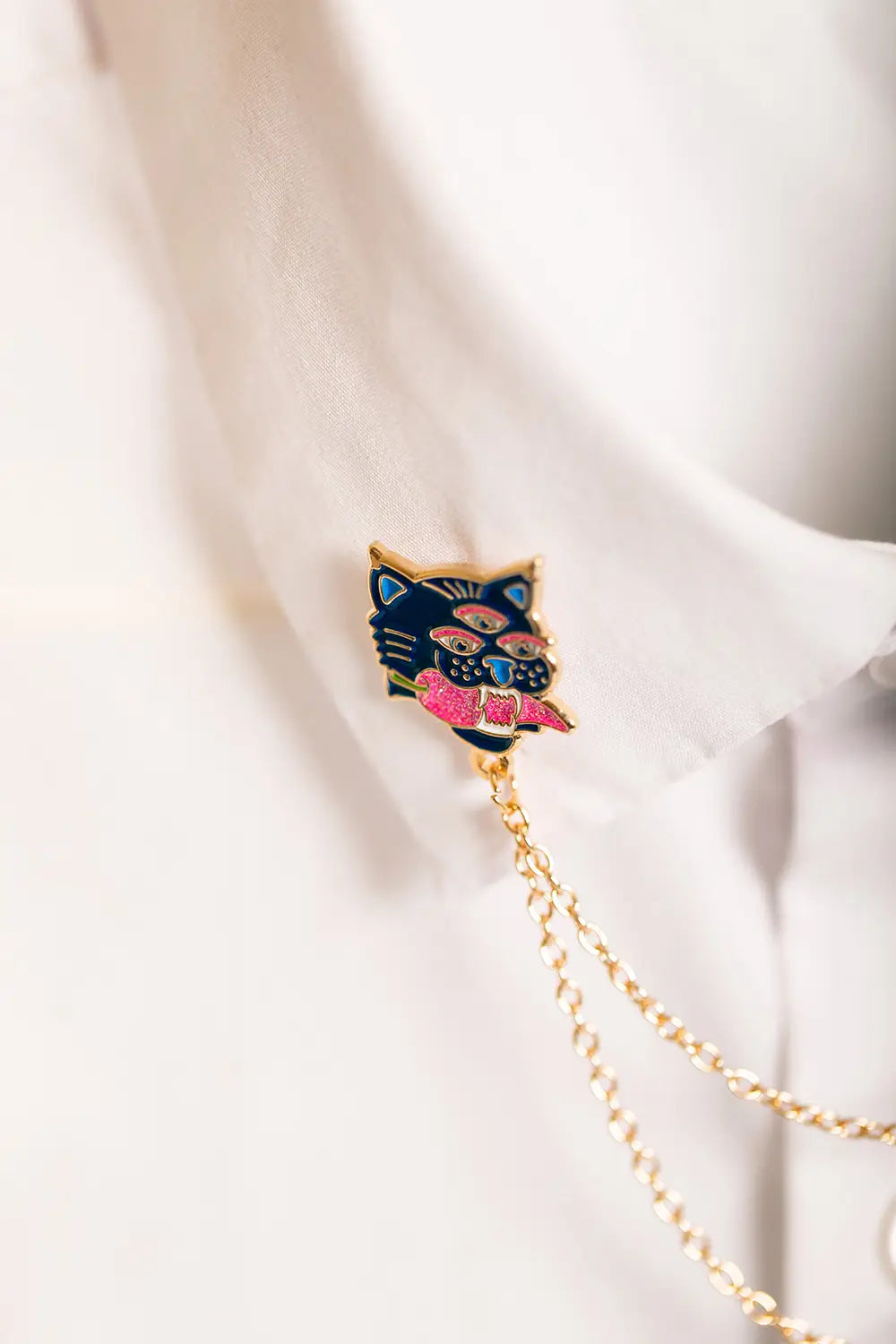 all-the-ways-to-say-duo-tiger-chain-pin-blau-kette-gold image 4