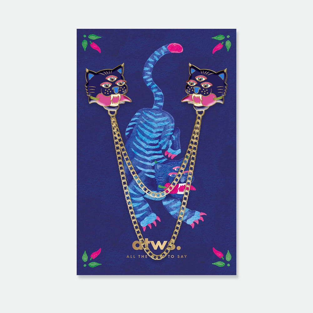 all-the-ways-to-say-duo-tiger-chain-pin-blau-kette-gold image 1