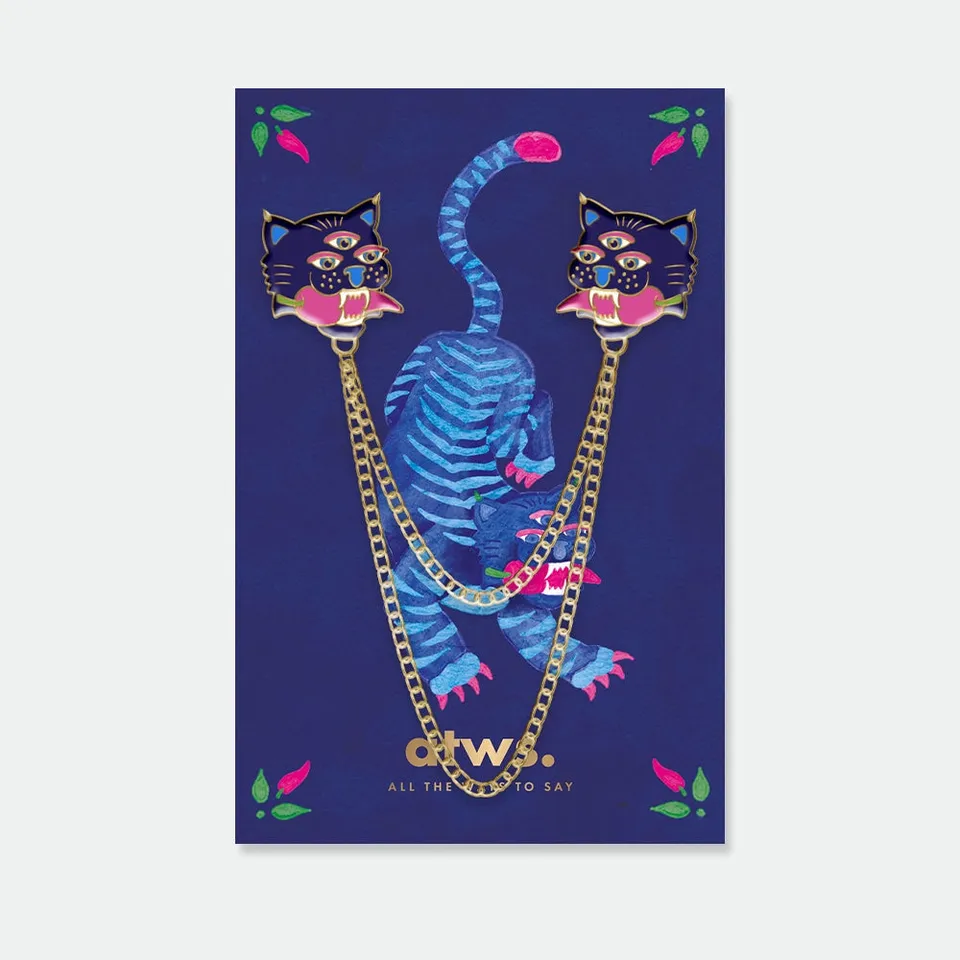 all-the-ways-to-say-duo-tiger-chain-pin-blau-kette-gold image 1