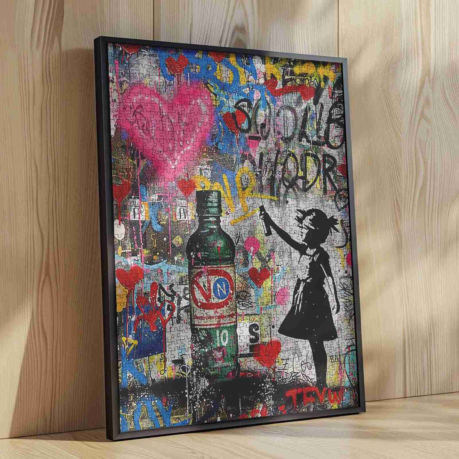 tucocoo-girl-with-spray-can-puzzle-1000-teile-graffiti image 4