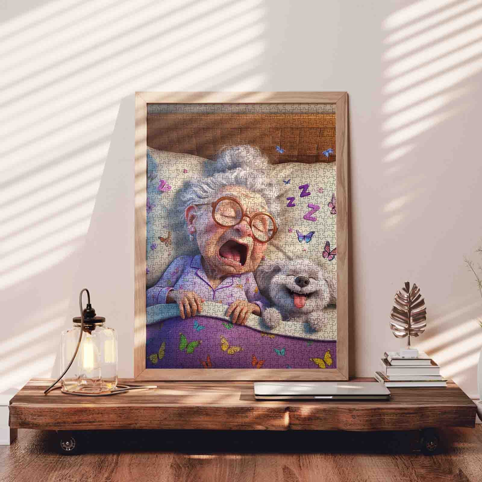 tucocoo-jigsaw-puzzles-yawning-grandma-puzzle-1000-teile-bett image 3