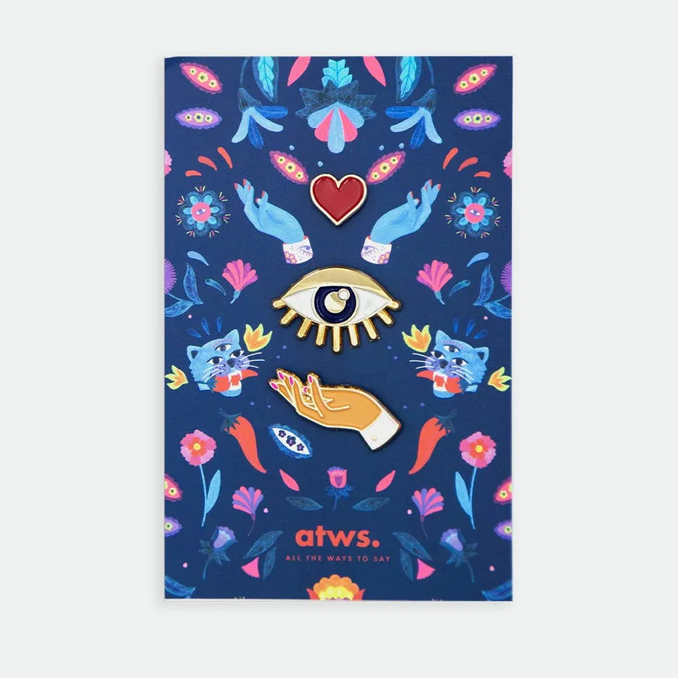 all-the-ways-to-say-heart-on-hand-xl-pin-hand-herz-gold image 1