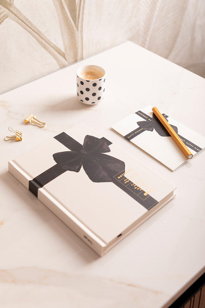 all-the-ways-to-say-black-bow-notizbuch-a5-liniert-220-seiten image 2