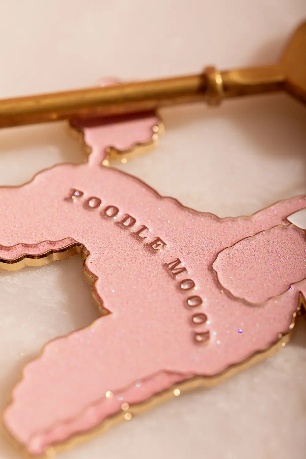all-the-ways-to-say-poodle-mood-schl-sselanh-nger-pudel-rosa-gold image 4