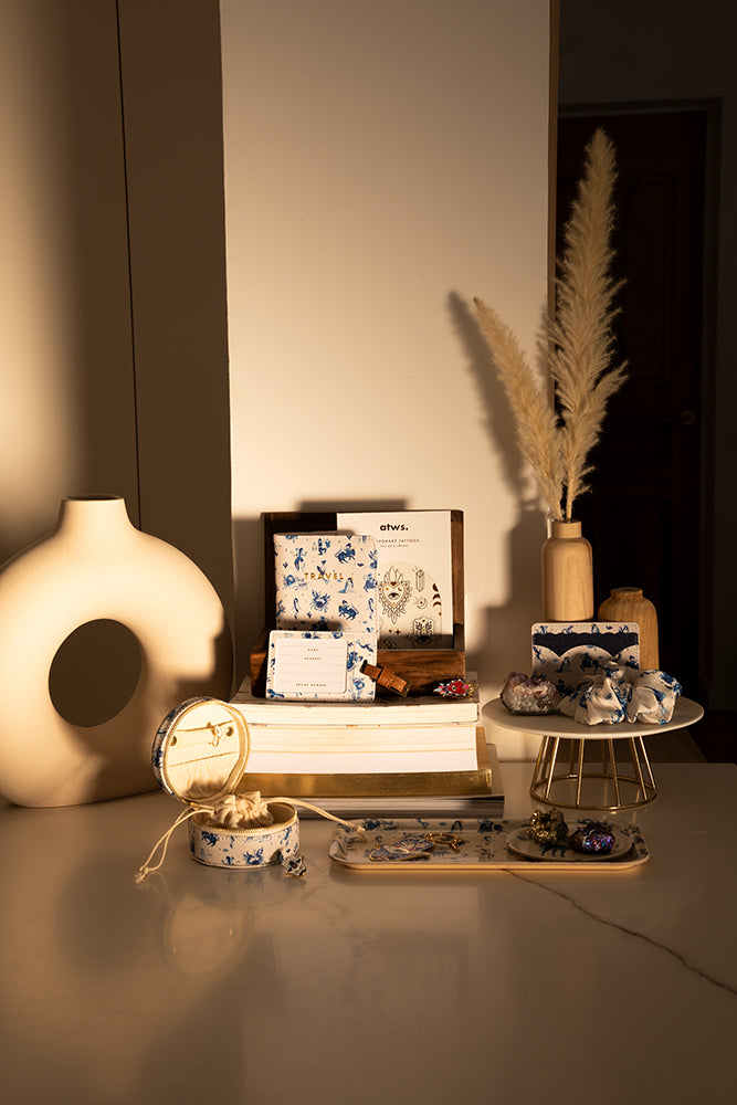 all-the-ways-to-say-astro-reiseset-blau-reisepassh-lle-anh-nger image 5