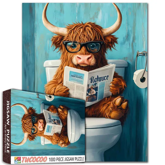 tucocoo-highland-cow-reading-newspaper-on-toilet-puzzle-1000-teile-lustig image 1