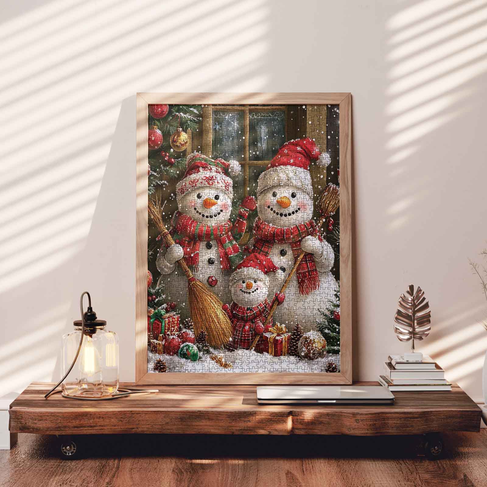 tucocoo-snowman-family-by-window-puzzle-1000-teile image 3