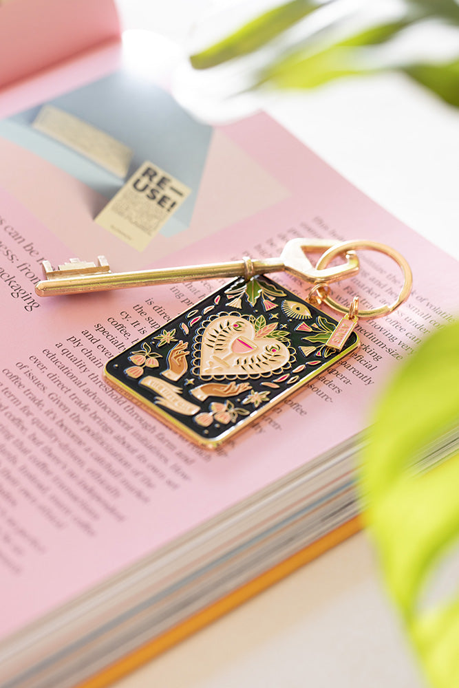 all-the-ways-to-say-keychains-tarot-tipsy-card-schl-sselanh-nger-emaille image 2