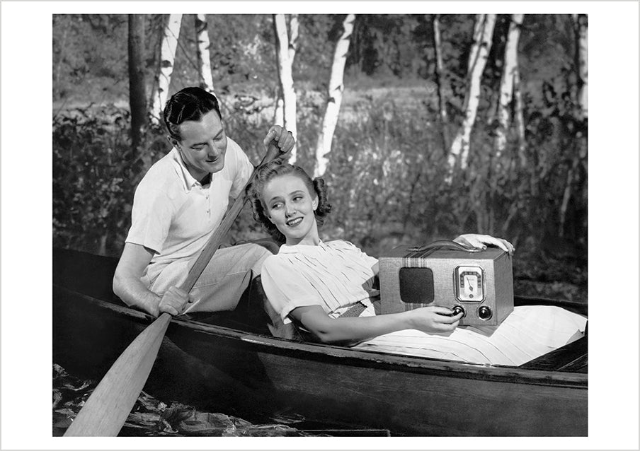 pomegranate-postcards-turn-it-up-postkarte-lustig-kanu-radio image 1