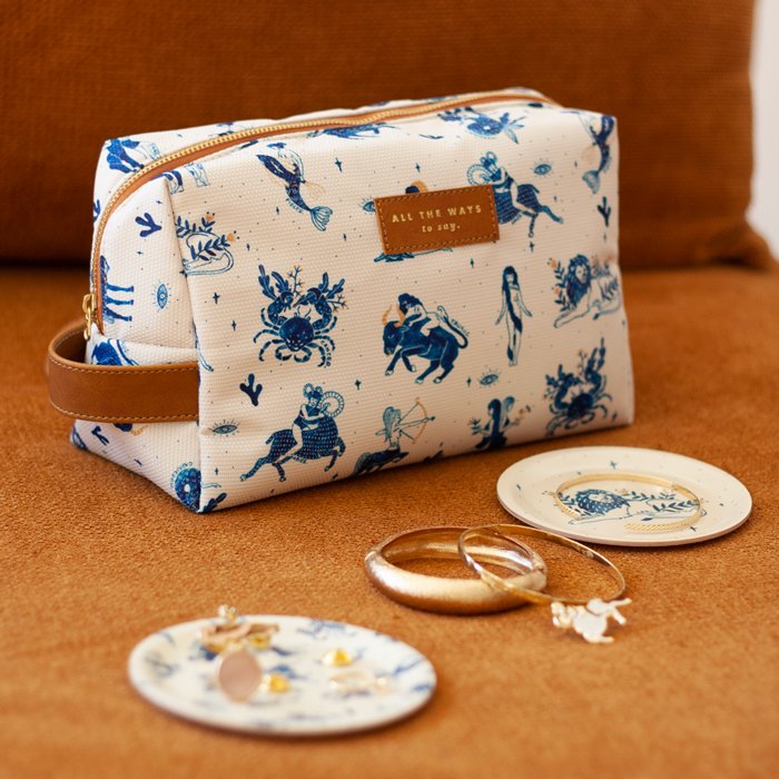 all-the-ways-to-say-astro-kulturtasche-blau-sterne-recycelt image 4