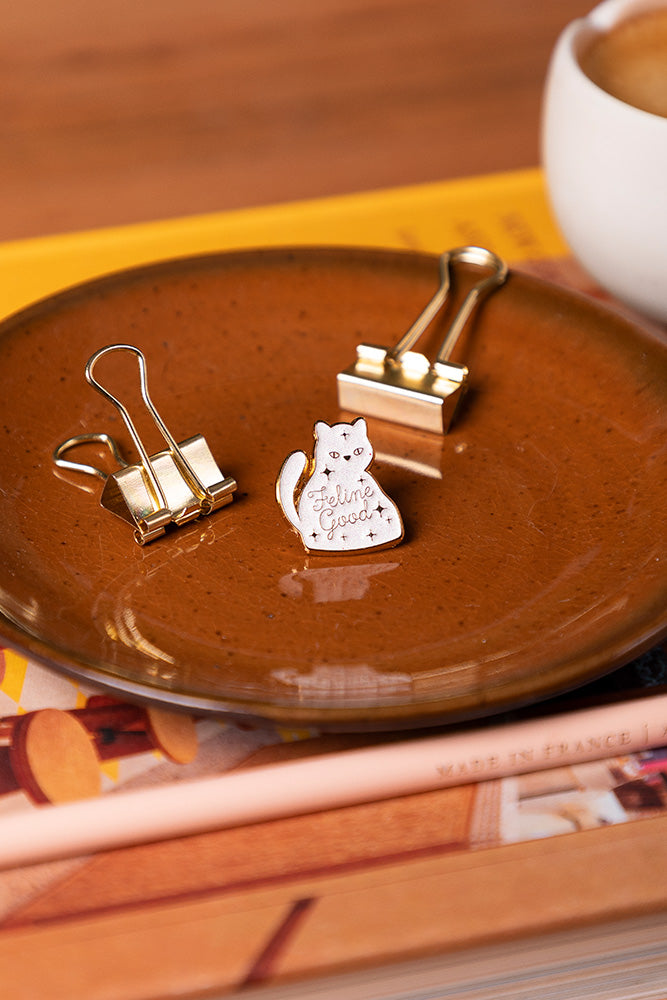 all-the-ways-to-say-feline-good-pin-katze-wei-gold-emaille image 2