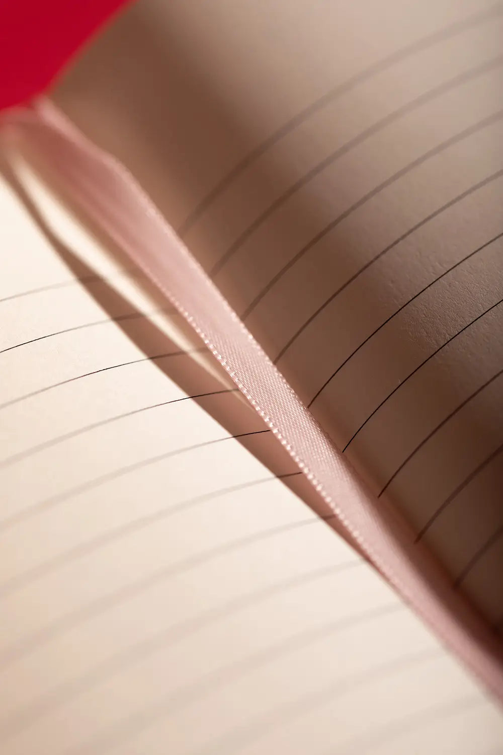 all-the-ways-to-say-bisou-bella-notizbuch-a5-hardcover-liniert-rot image 4