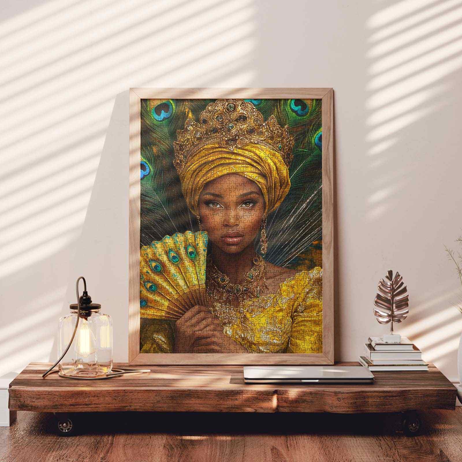 tucocoo-golden-queen-with-peacock-fan-puzzle-1000-teile-portrait image 3