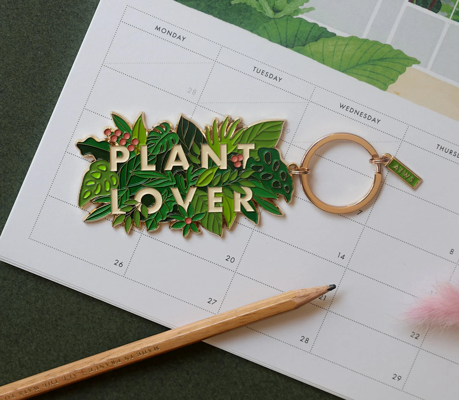 all-the-ways-to-say-plant-addict-schl-sselanh-nger-gold image 2