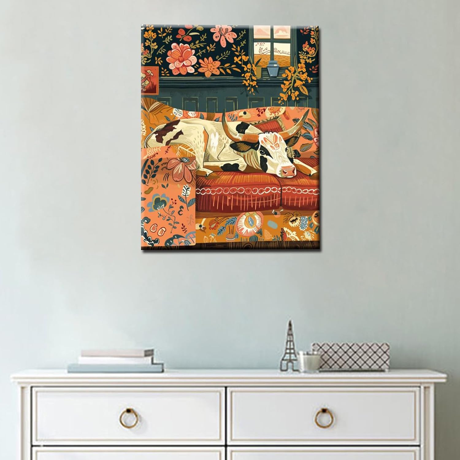 tucocoo-leisure-cow-laying-on-sofa-malen-nach-zahlen-40x50 image 3