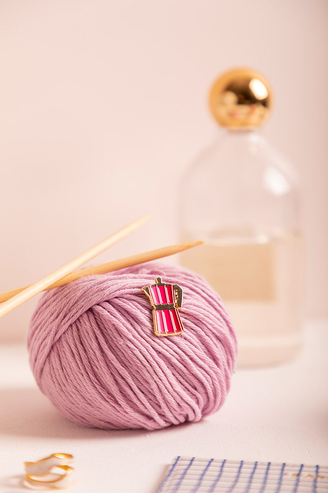 all-the-ways-to-say-pink-coffee-pin-anstecker-emaille-gold image 2