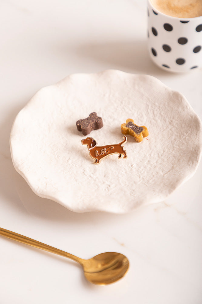 all-the-ways-to-say-hot-dog-pin-dackel-emaille-gold image 2