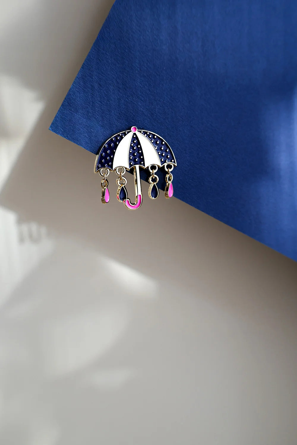 all-the-ways-to-say-under-my-umbrella-pin-anstecker-xl-regenschirm image 4