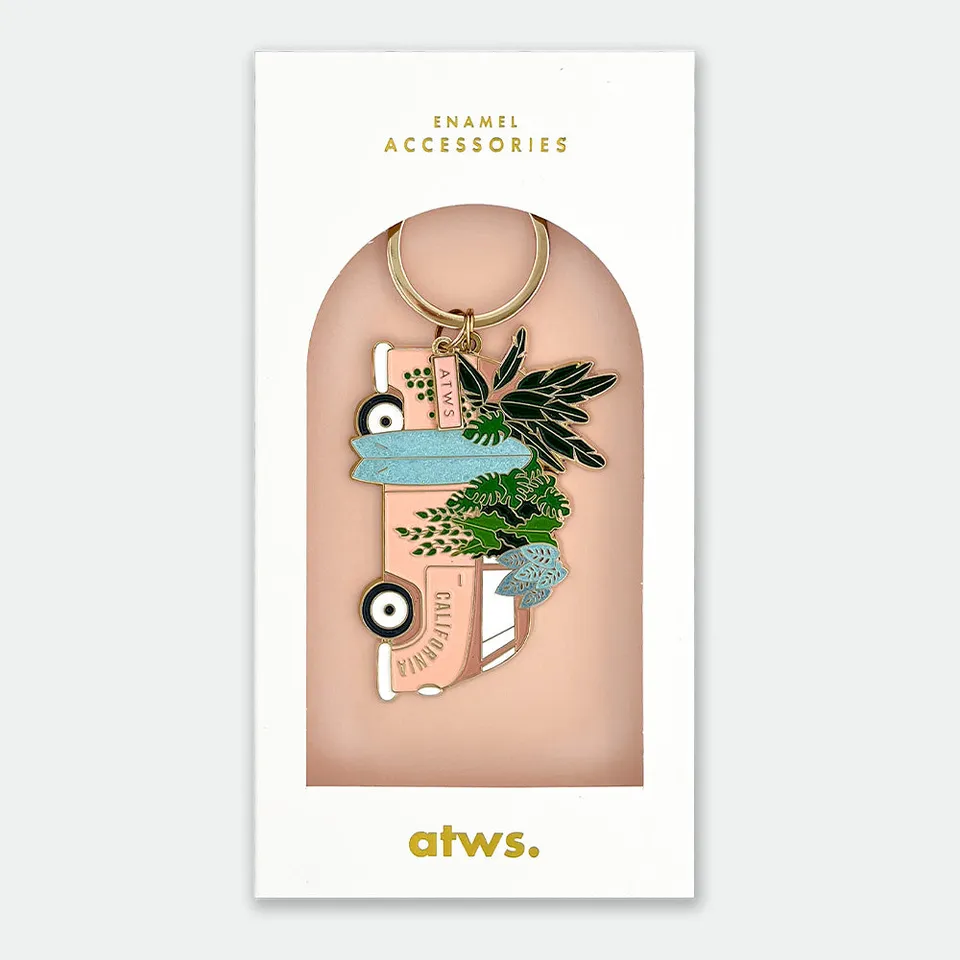 all-the-ways-to-say-surf-van-schl-sselanh-nger-emaille-gold-68mm image 1