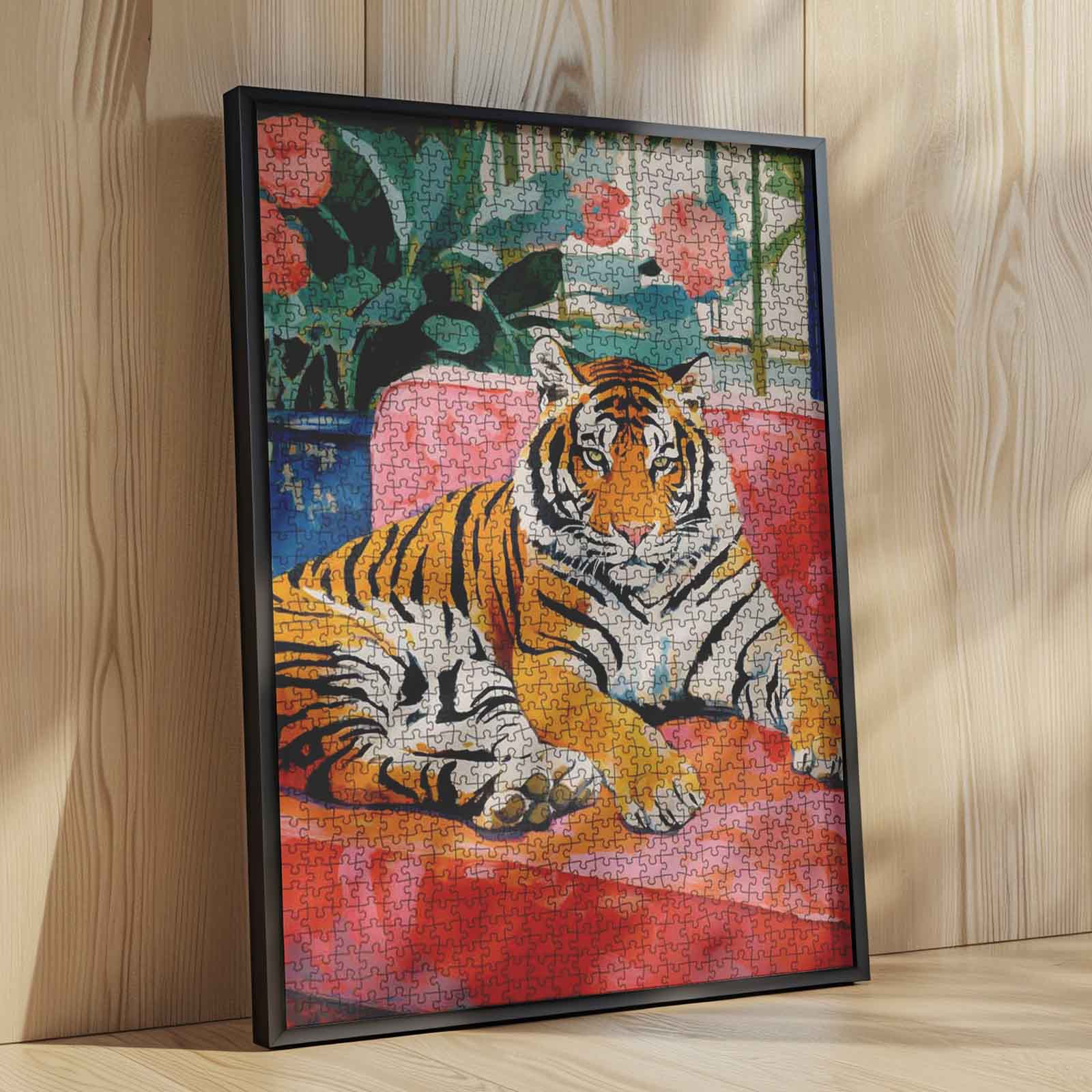 tucocoo-majestic-tiger-on-sofa-puzzle-1000-teile-tiere image 4