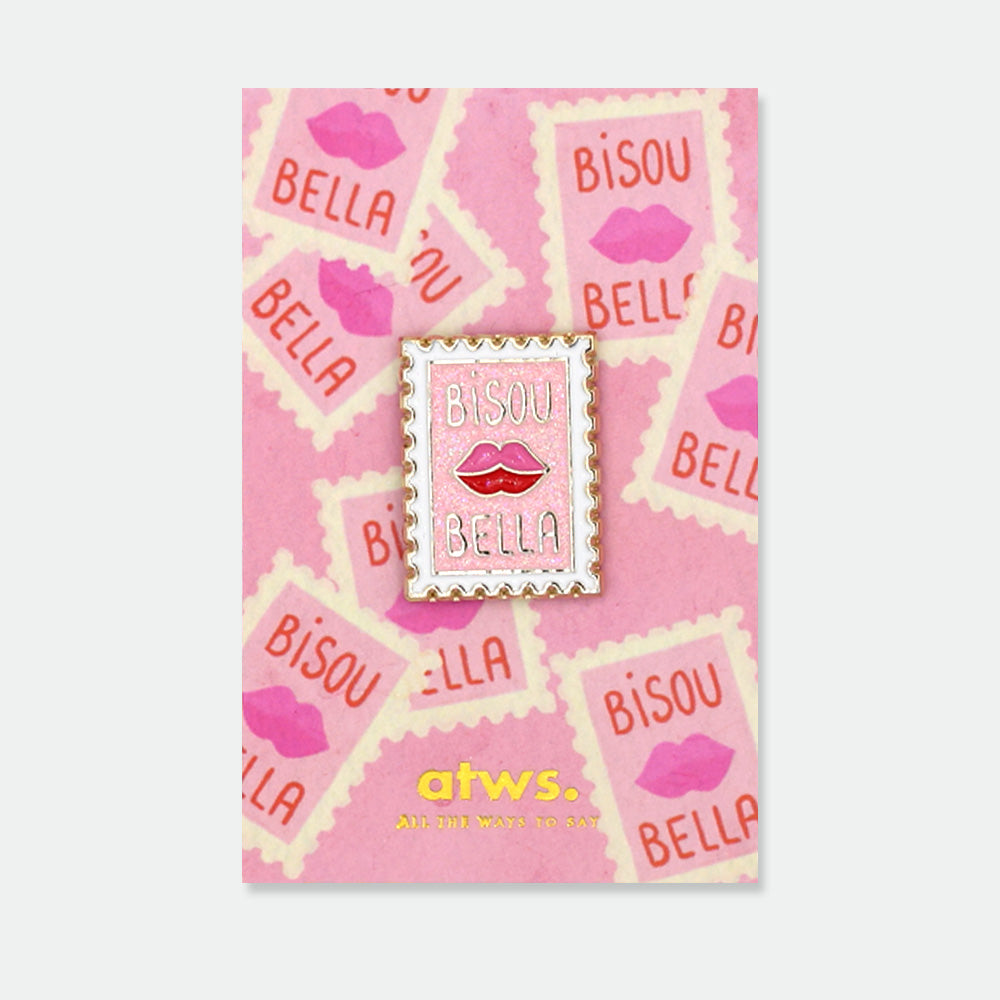 all-the-ways-to-say-bisou-bella-pin-emaille-kussmund-19mm image 1