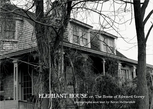 pomegranate-elephant-house-edward-gorey-bildband-haus image 1
