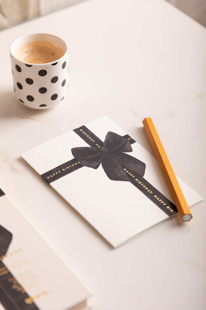all-the-ways-to-say-happy-birthday-black-bow-gru-karte-goldfolie image 2